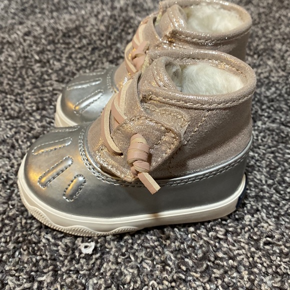 New Sperry baby shoes - Picture 2 of 4